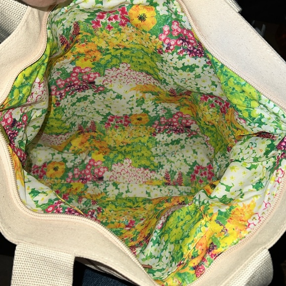 NWT Bath & Body Works Tote - Picture 4 of 7